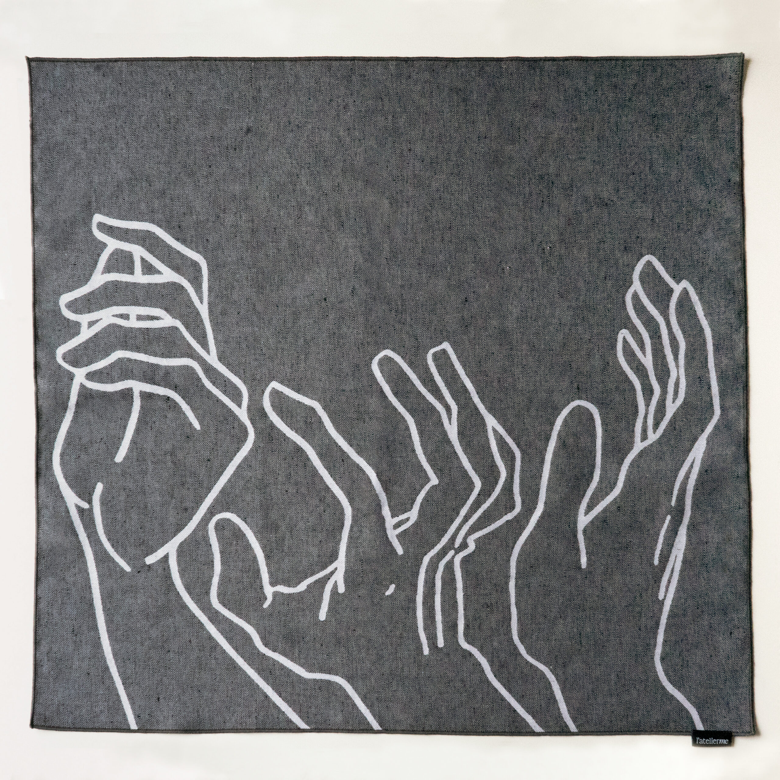 Furoshiki reversible jacquard tablecloth Manos 68 x 68 Ichi - Image 5